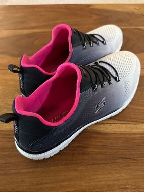 Skechers Women's Ombre Slip-On Sneakers with Pink Lining